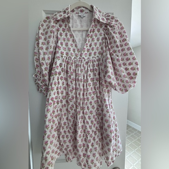 Dresses & Skirts - Women’s Pink Floral Cotton Dress with Puff Sleeves